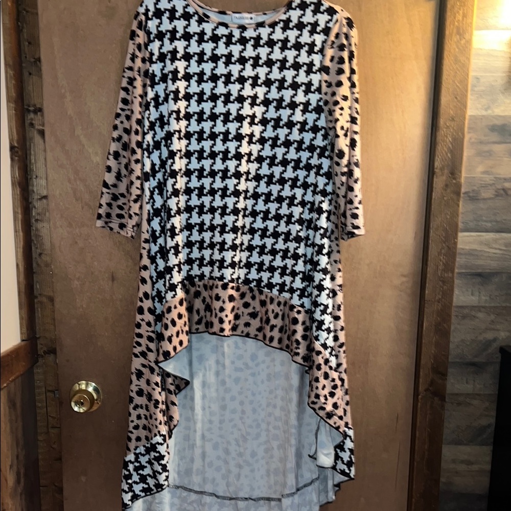 Nuggles high low shirt